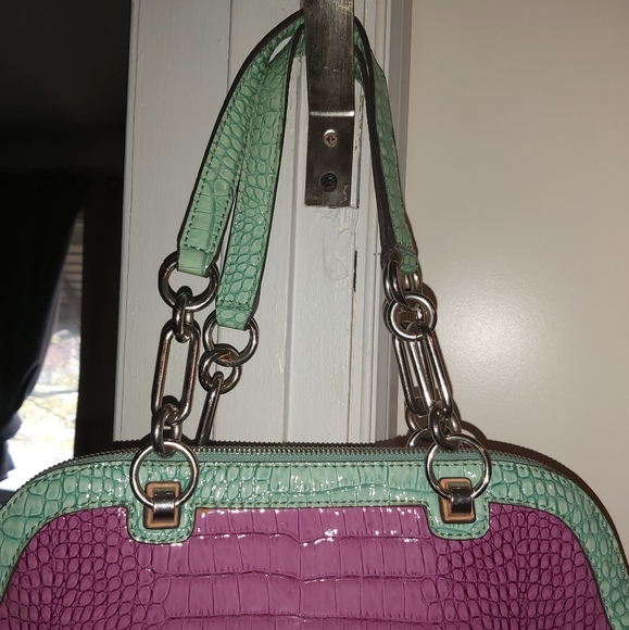 Guess Handbag - Picture 5 of 5